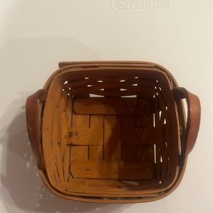 Small 4x4 Longaberger basket EUC 1993